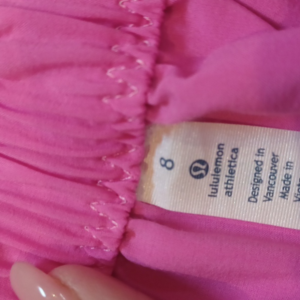 Lululemon Gray/Pink Striped Drawstring Cuffed Shorts - Picture 6 of 9